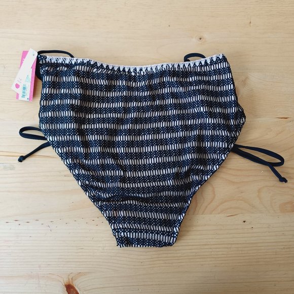 🎀3/$30 NWT! Bathing Suit Bikini Bottom - Nude (Peach) and black crochet 3321 - Picture 2 of 9